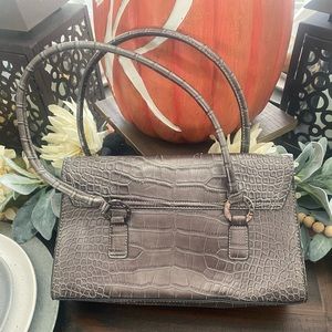 Vintage Tommy Hilfiger Croc Embossed Magnet Gray Shoulder Handbag Purse